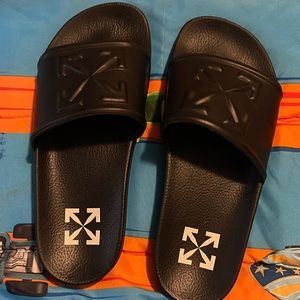 Brand: Off White Size: 38 Color: Black